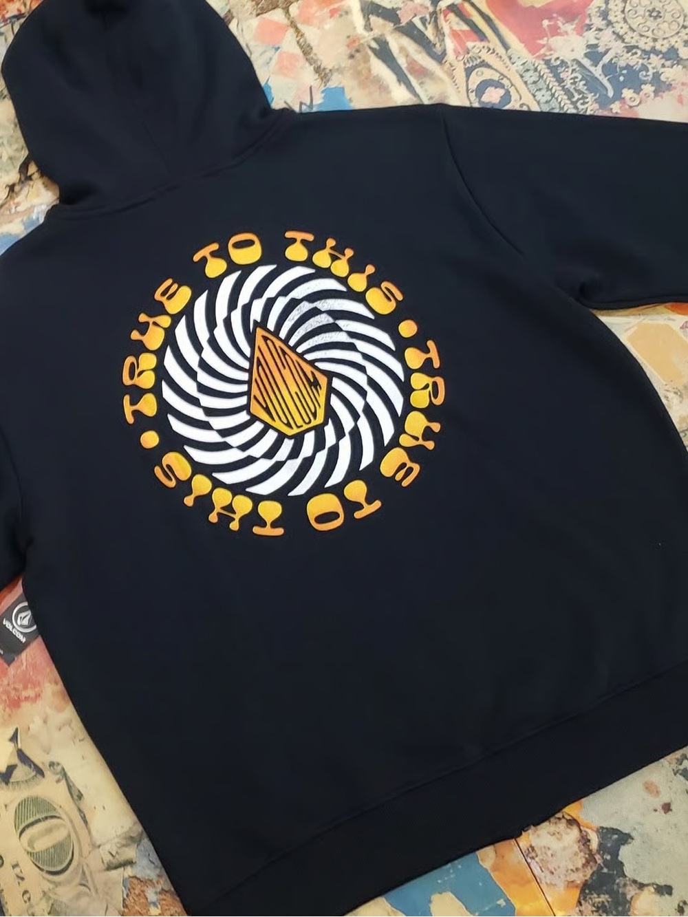 Volcom Black Men’s Roundabout Zip Hoodie Tags